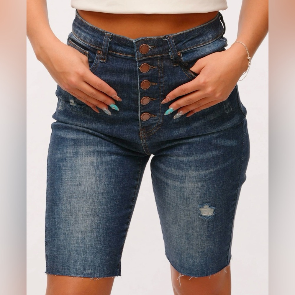 High-Rise Button-Fly Bermuda Jeans in Dark Blue Wash